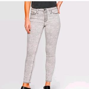 High-Rise Skinny Jeans | 8